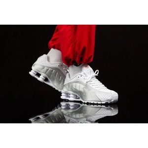 Size 8 Nike Shox R4 Women's White Metallic Silver Running Shoes AR3565 101